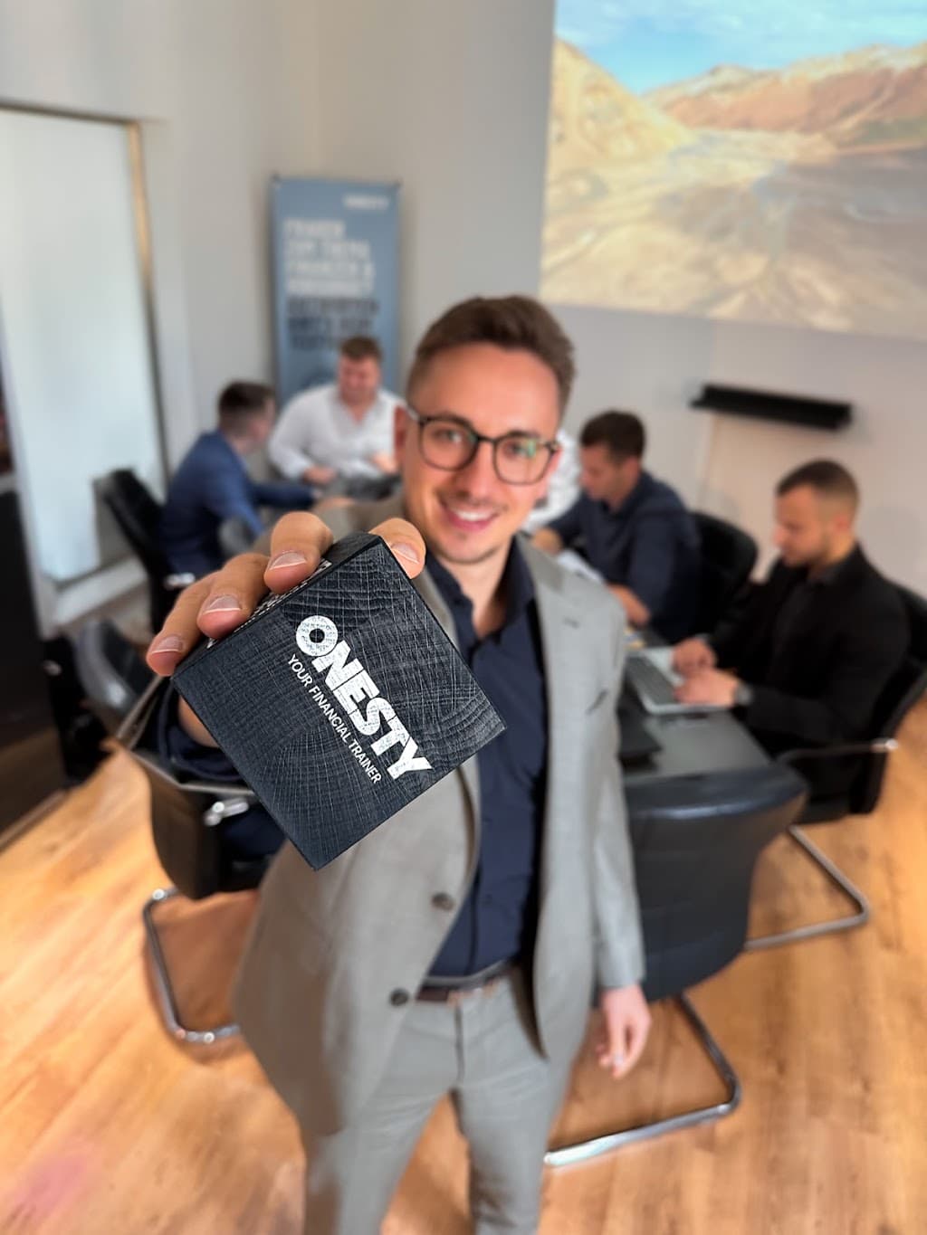 ONESTY Agentur Kutzke - Halle