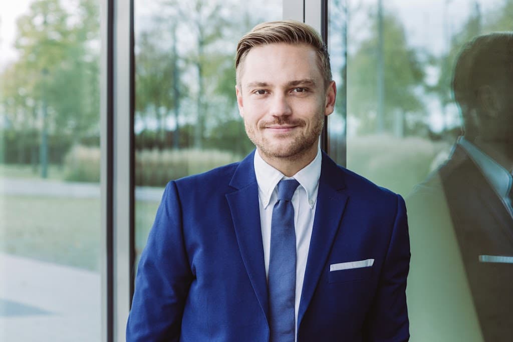 Allianz Versicherung Dennis Walter