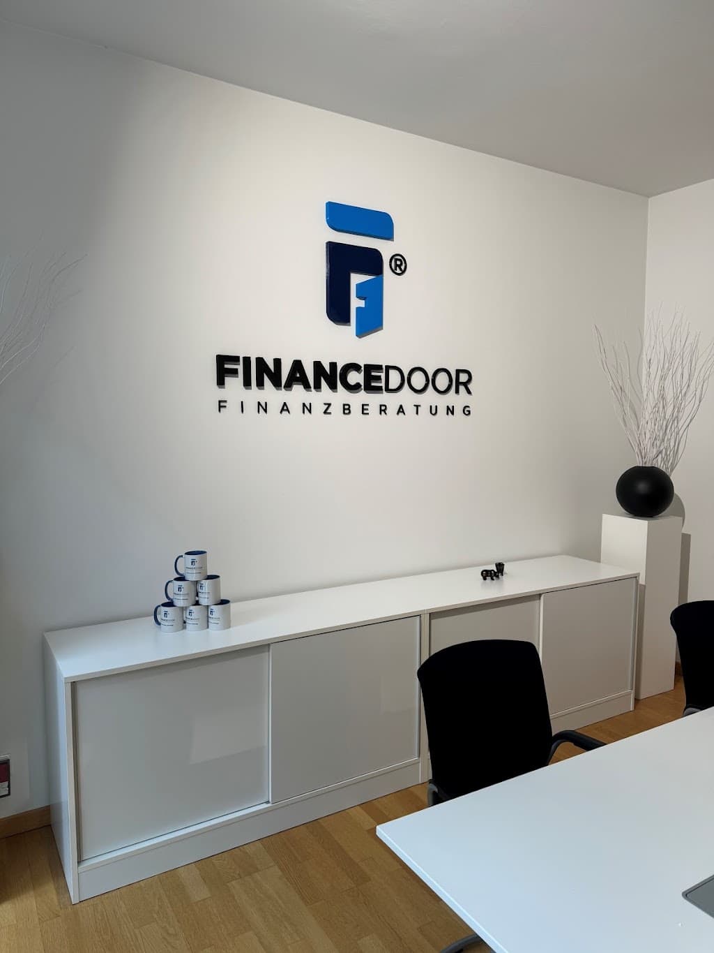 FINANCEDOOR GmbH