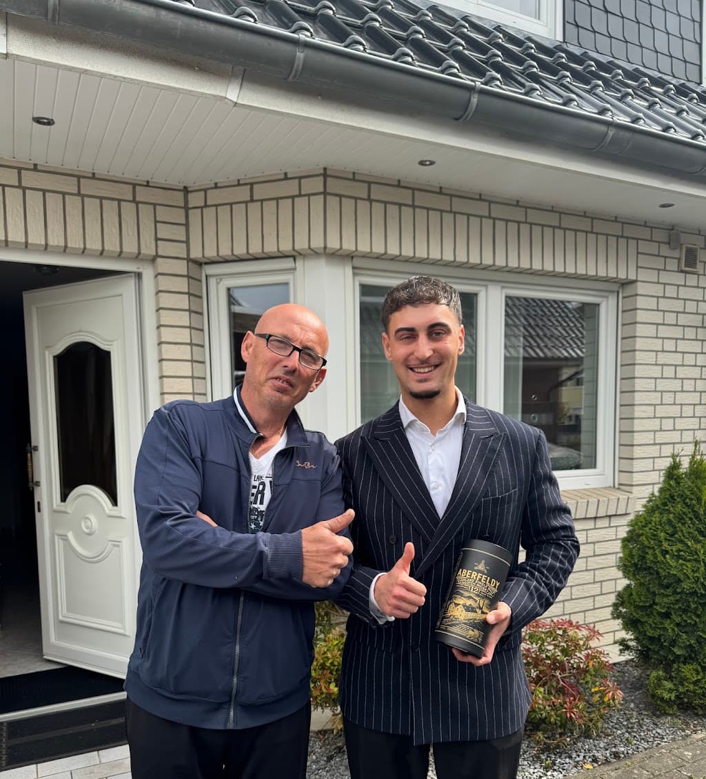 Gian-Luca Hillmann, selbstständiger Finanzberater (HGB)